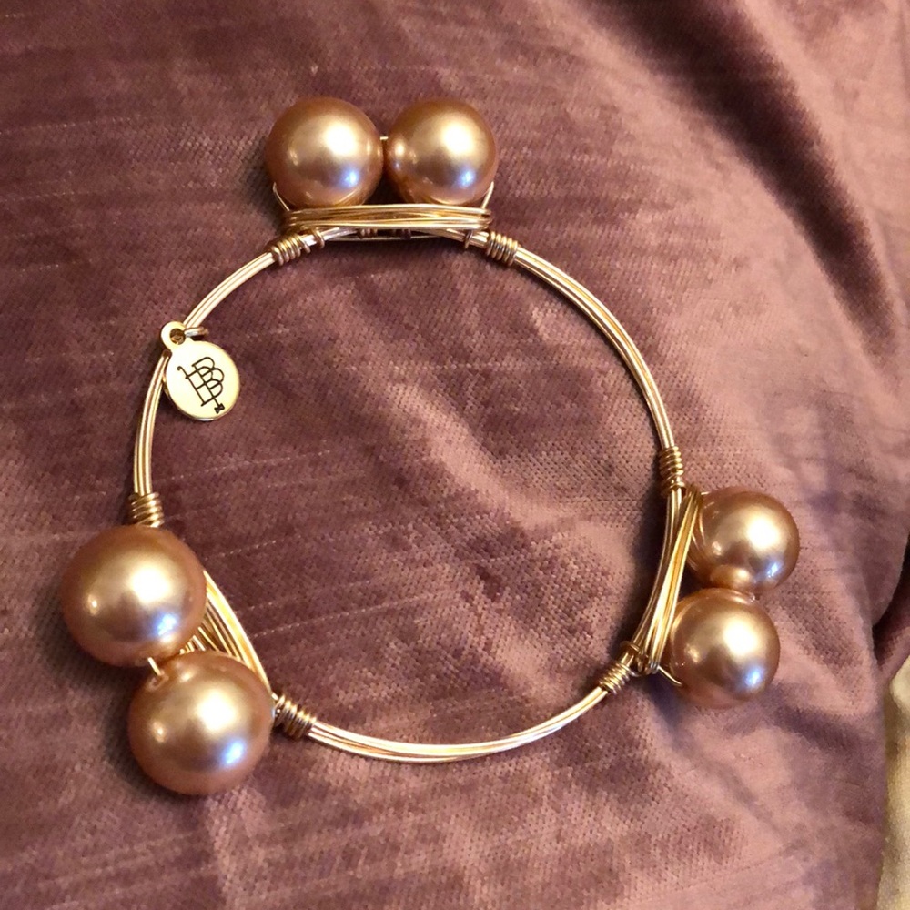 Bourbon and Bow ties pearl bracelet